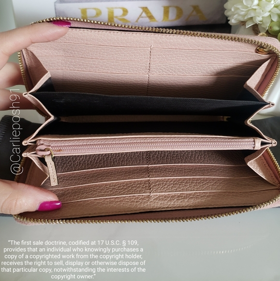 *SOLD* 💕HOST PICK💕 Authentic Gucci Petite Marmont Wallet - Picture 4 of 11